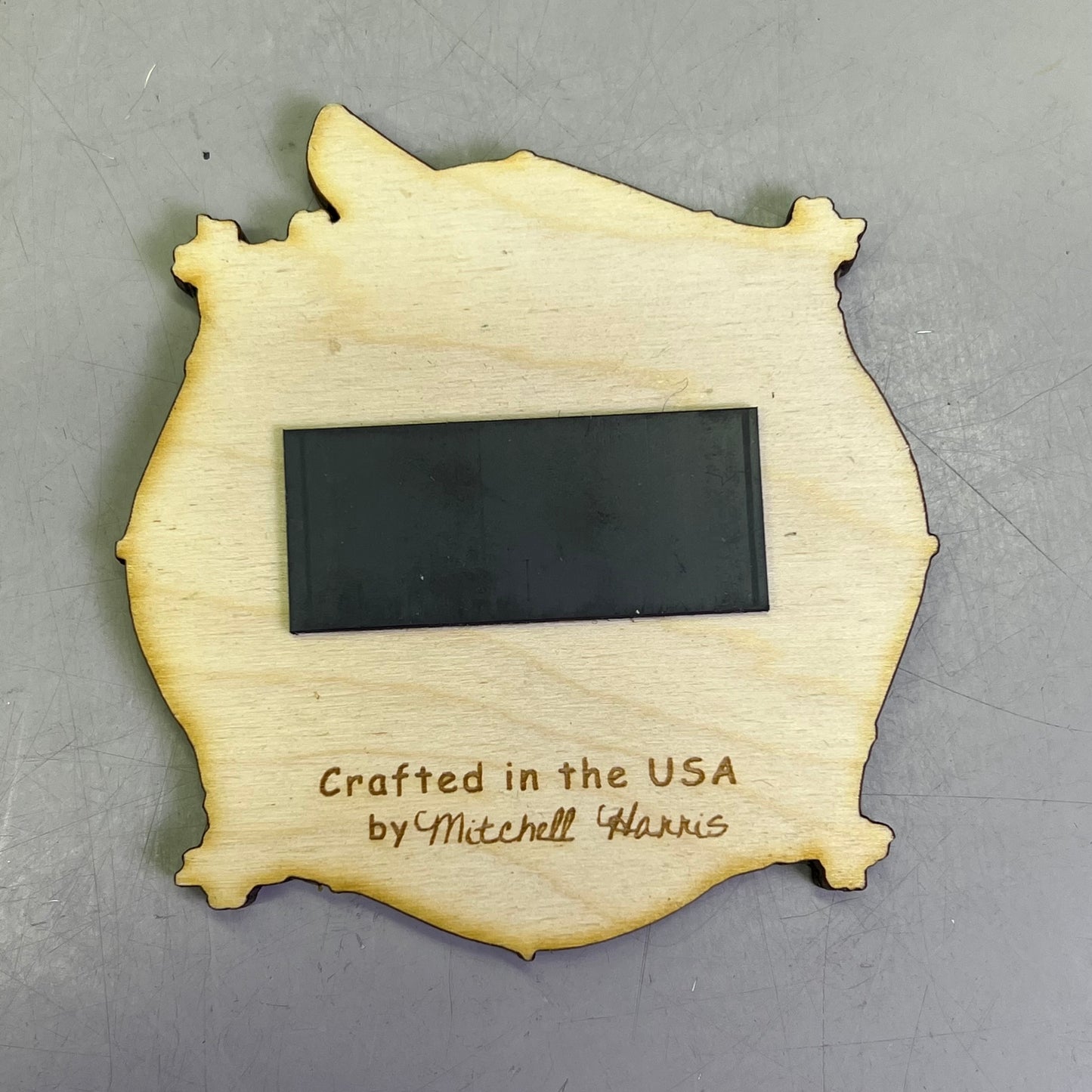 (2 PACK) Howling Wolf Laser Cut Wood Magnet Souvenir JUNEAU, AK Made In USA