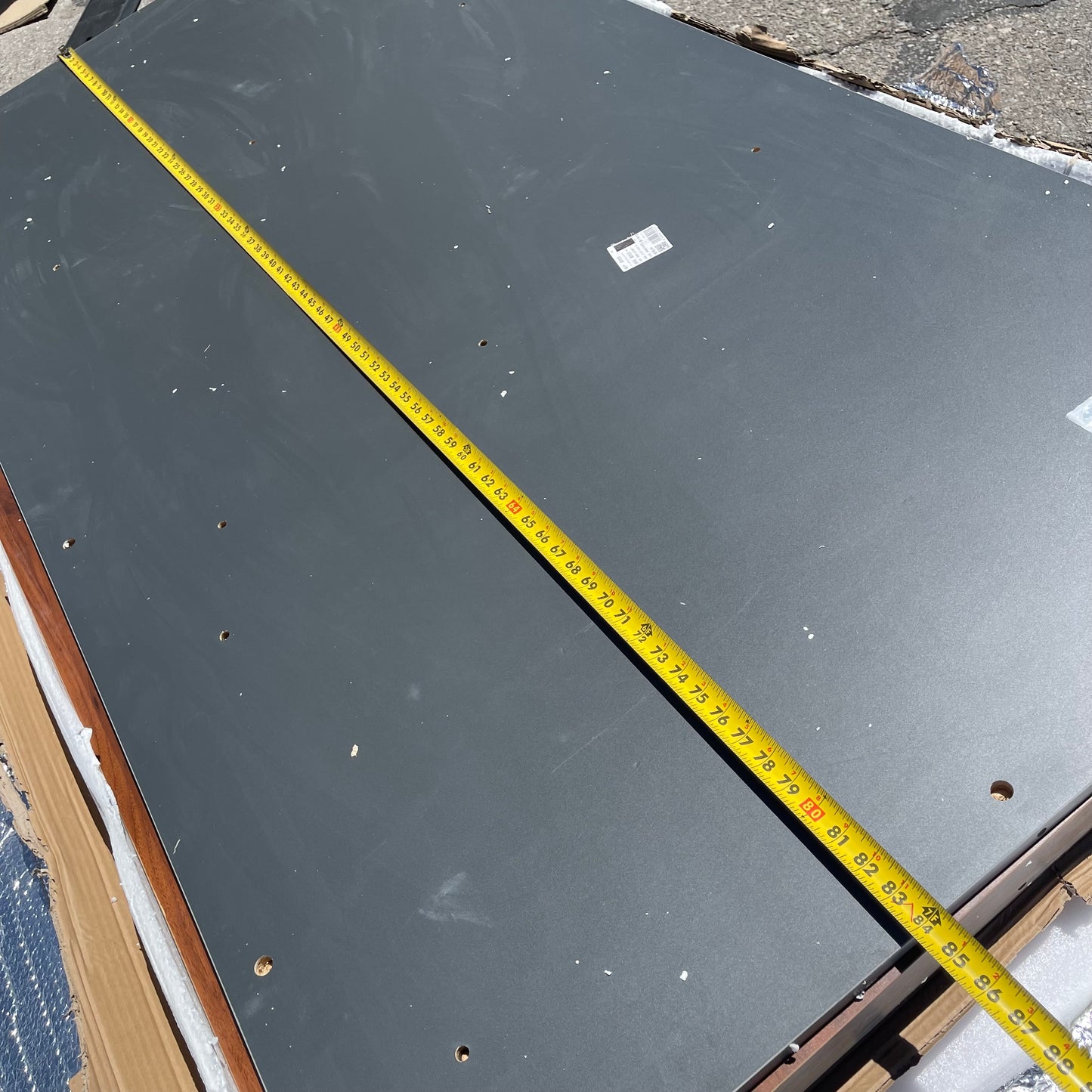ZA@ Pallet of MIXED Unassembled Office Desk, Glass Panels, & Rubber Mats (AS-IS)