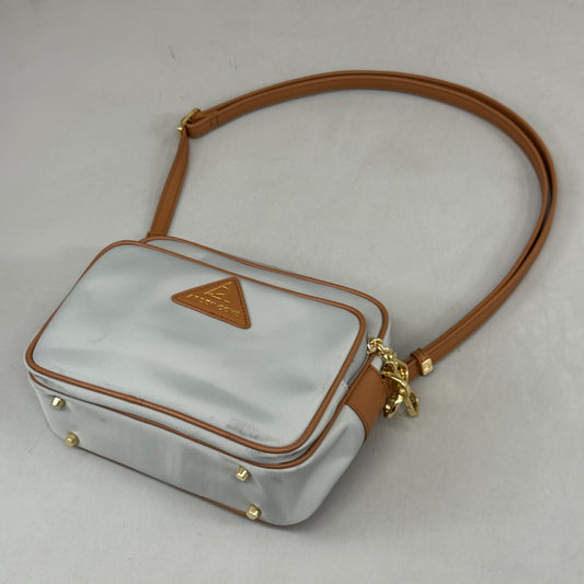 ARDEN COVE Crissy Full Crossbody Nylon Anti-theft Bag W/ Locking Straps Grey (New Without Tags)