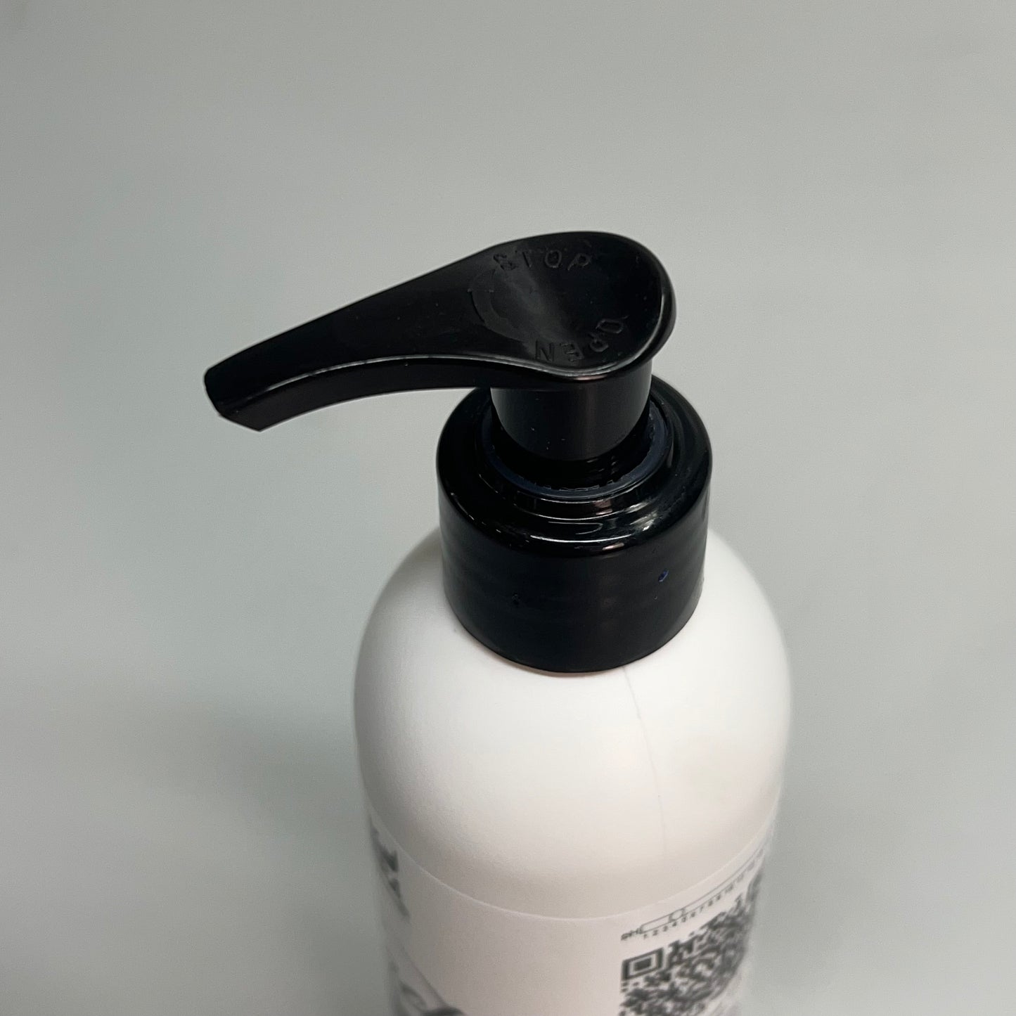 ARTISTAS A LA OBRA Black Treatment/Mask & Toner Ash Color Effect 8 Fl Oz