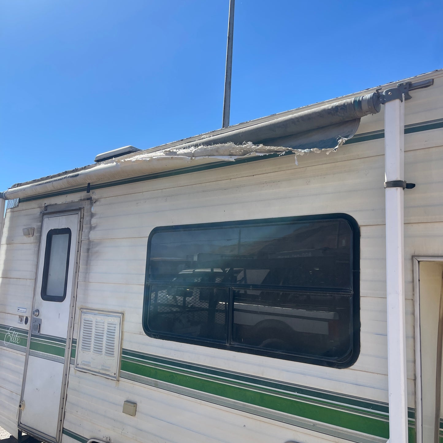 1988 FORD Ecoline 350 ELITE RV / Camper (Starts, Runs, AS-IS)