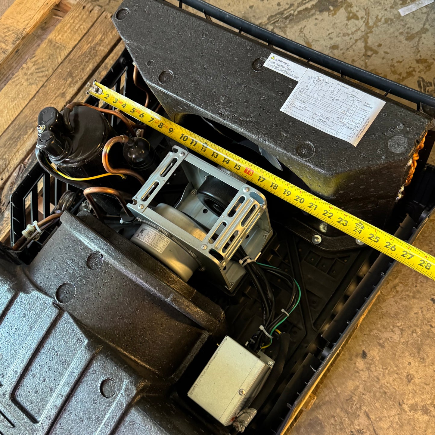 ZA@ FURRION Chill HE Replacement RV Air Conditioner for Coleman Setup - 15000BTU (New Other, Cosmetic Damaged)