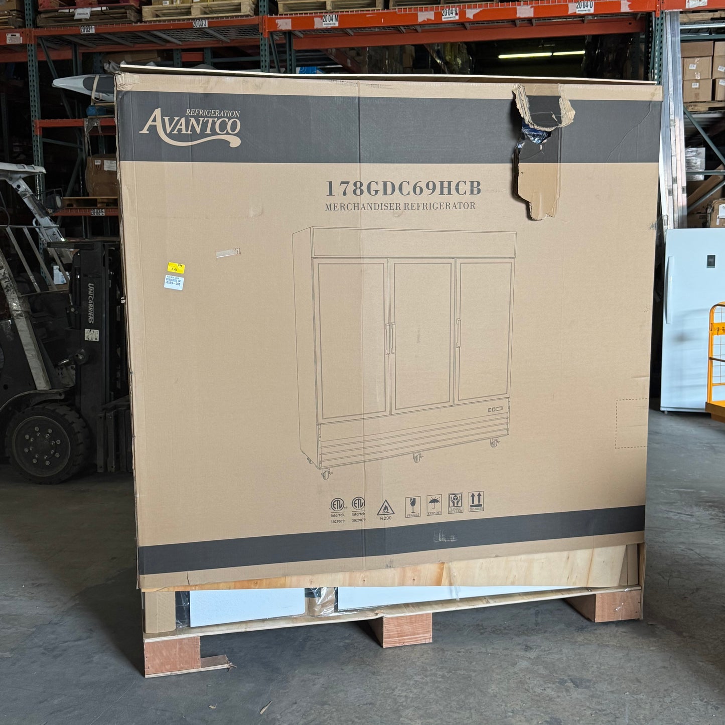 ZA@ Pallet of AVANTCO Merchandiser Refrigerator Sz 30"W x 78"L x 80"H, 178GD69HCB (AS-IS, Damaged)