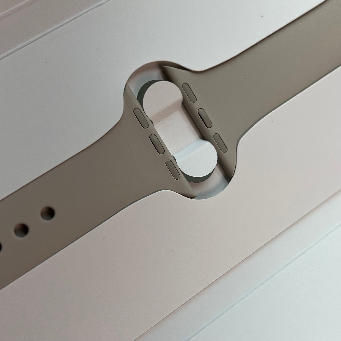 APPLE Watch Starlight Sport Band Soft & Durable S/M 41mm Tan 3L111AM/A (Return)