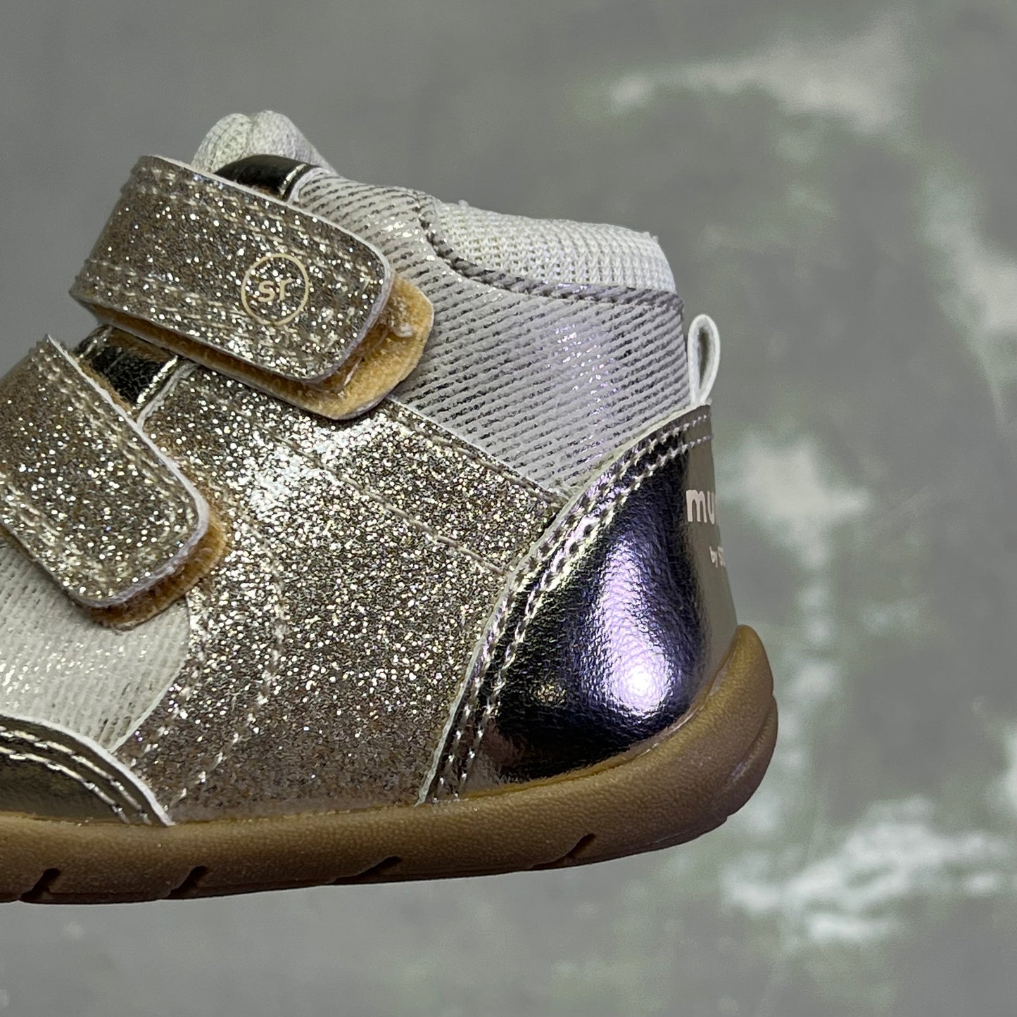 MUNCHKIN By Stride Rite Bennett Style Baby Sneaker Girls Sz 3M Gold MK000202