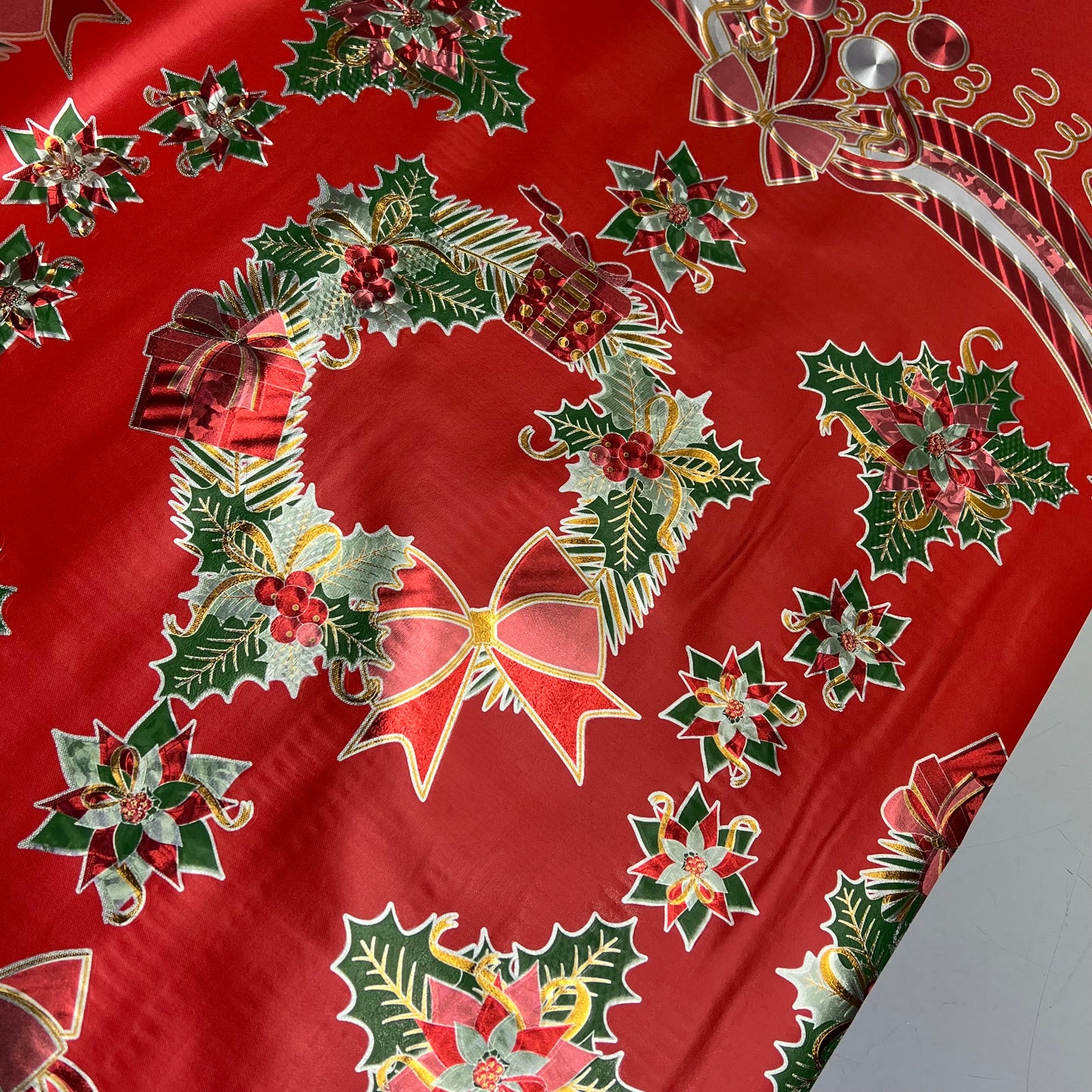 Christmas Shimmery Poinsettia, Candle & Bows Vinyl Table Cloth 54"x60' Red/Green