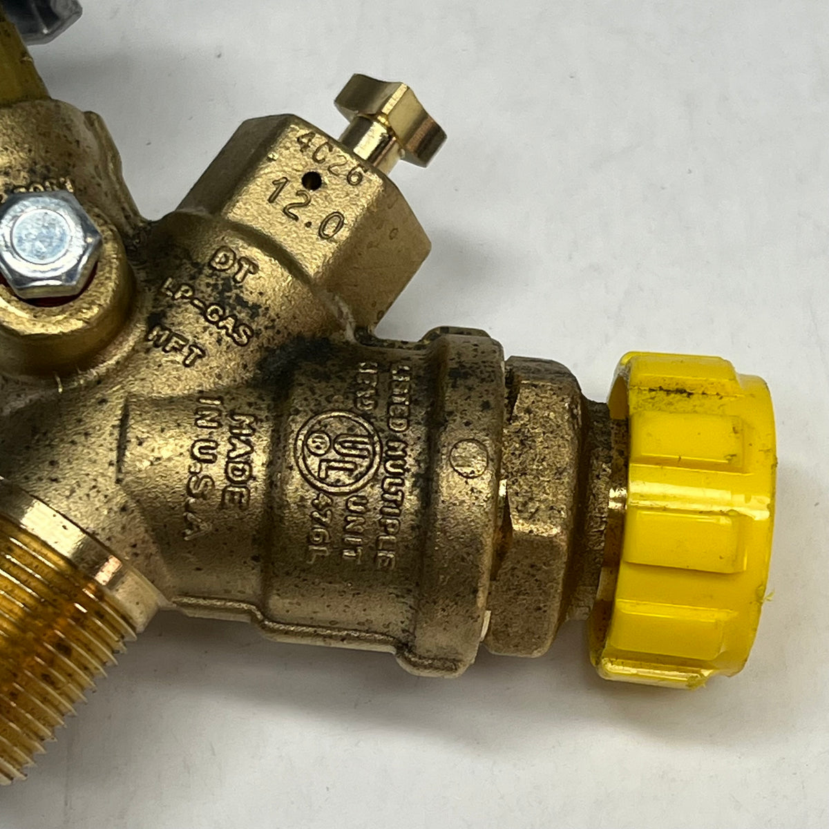 RAGO Propane Tank Replacement Multivalve  3/4" mnpt thread 15"L Brass 7556R
