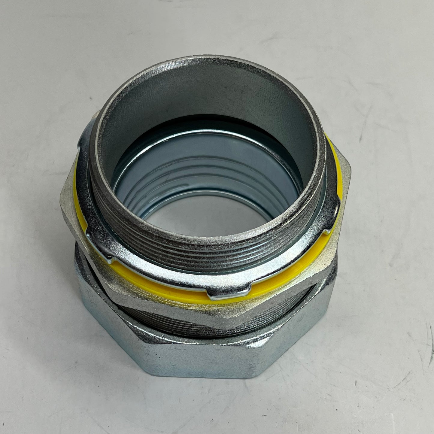 HUBELL-RACO Conduit Connector Non-insulated  3" - 3-13/16 in L x 4-3/4 in W 3412