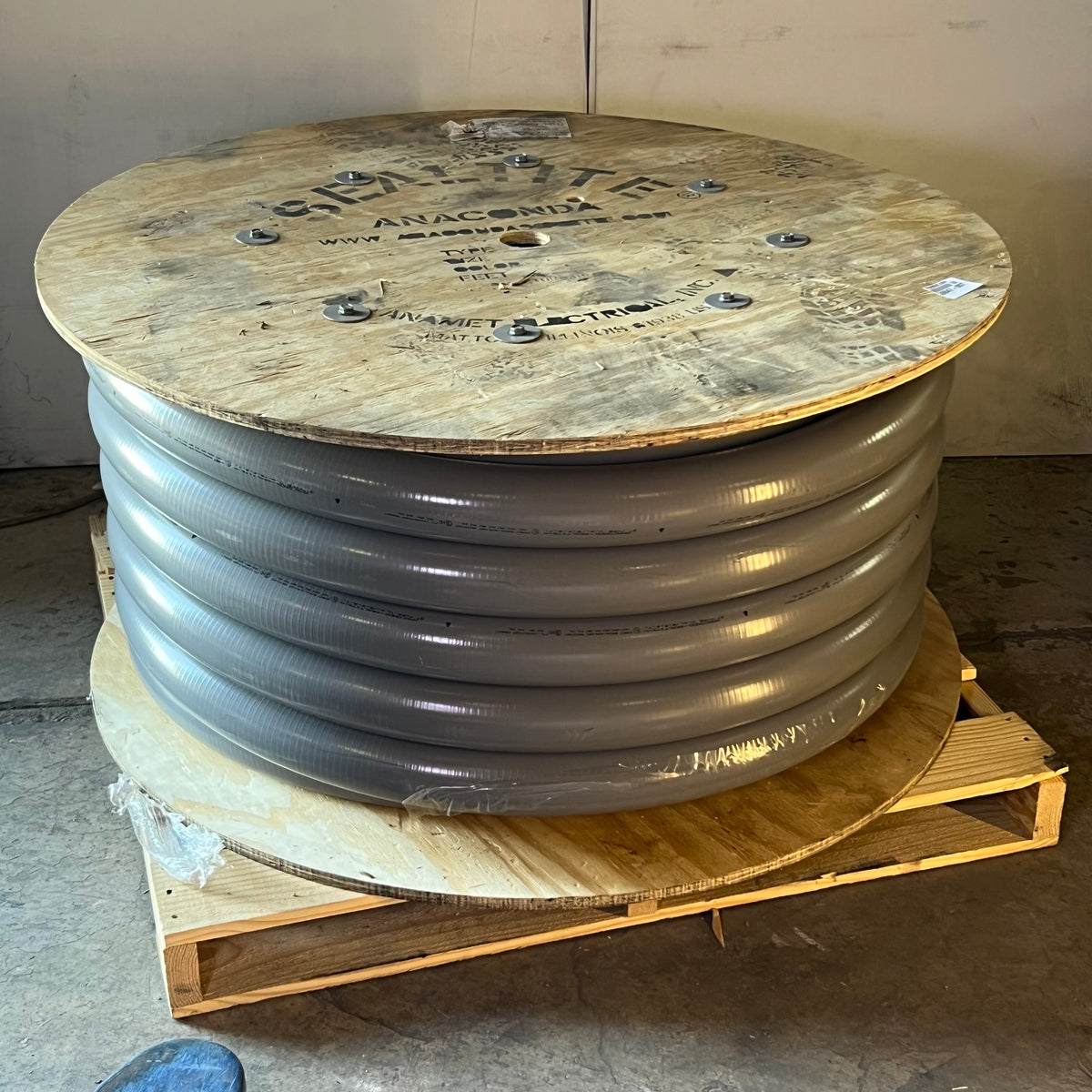 ANACONDA SEALTITE 3" UA/Efst Liquid-tight Flexible Metal Conduit Sz 100 ft. - Gray 34284