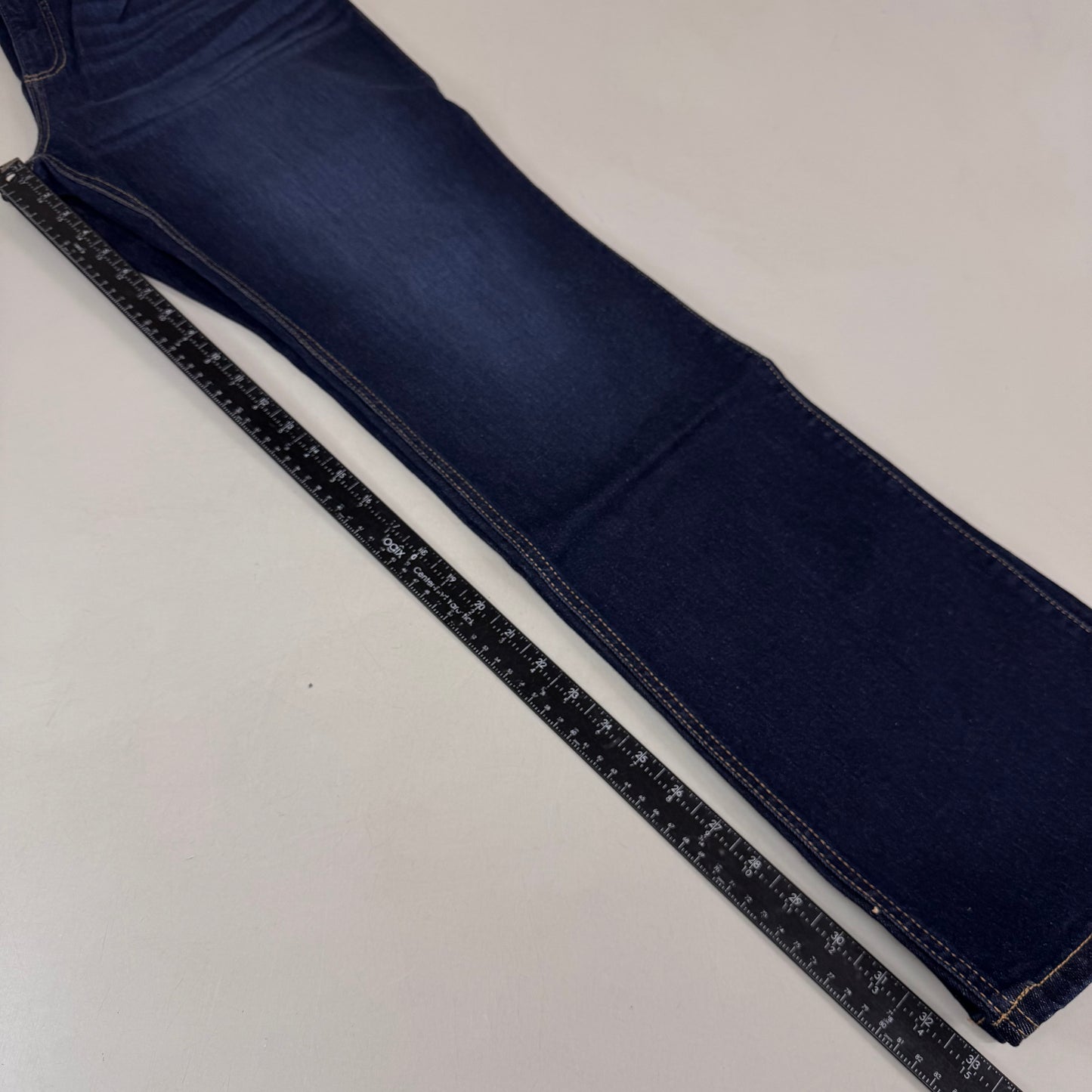 WRANGLER The Ultimate Riding Jean Q-Baby Mid-Rise 32/13 x 34 Avery 10WRQ20VA