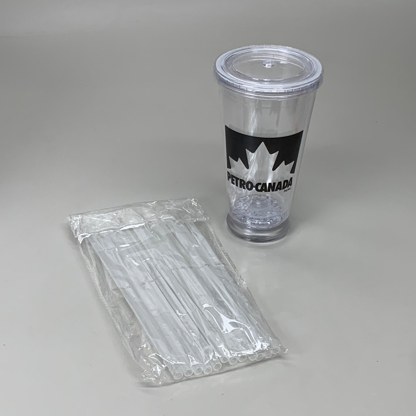 PETRO-CANADA 10PK Clear Light-up Reusable Cup With Lid and Straws