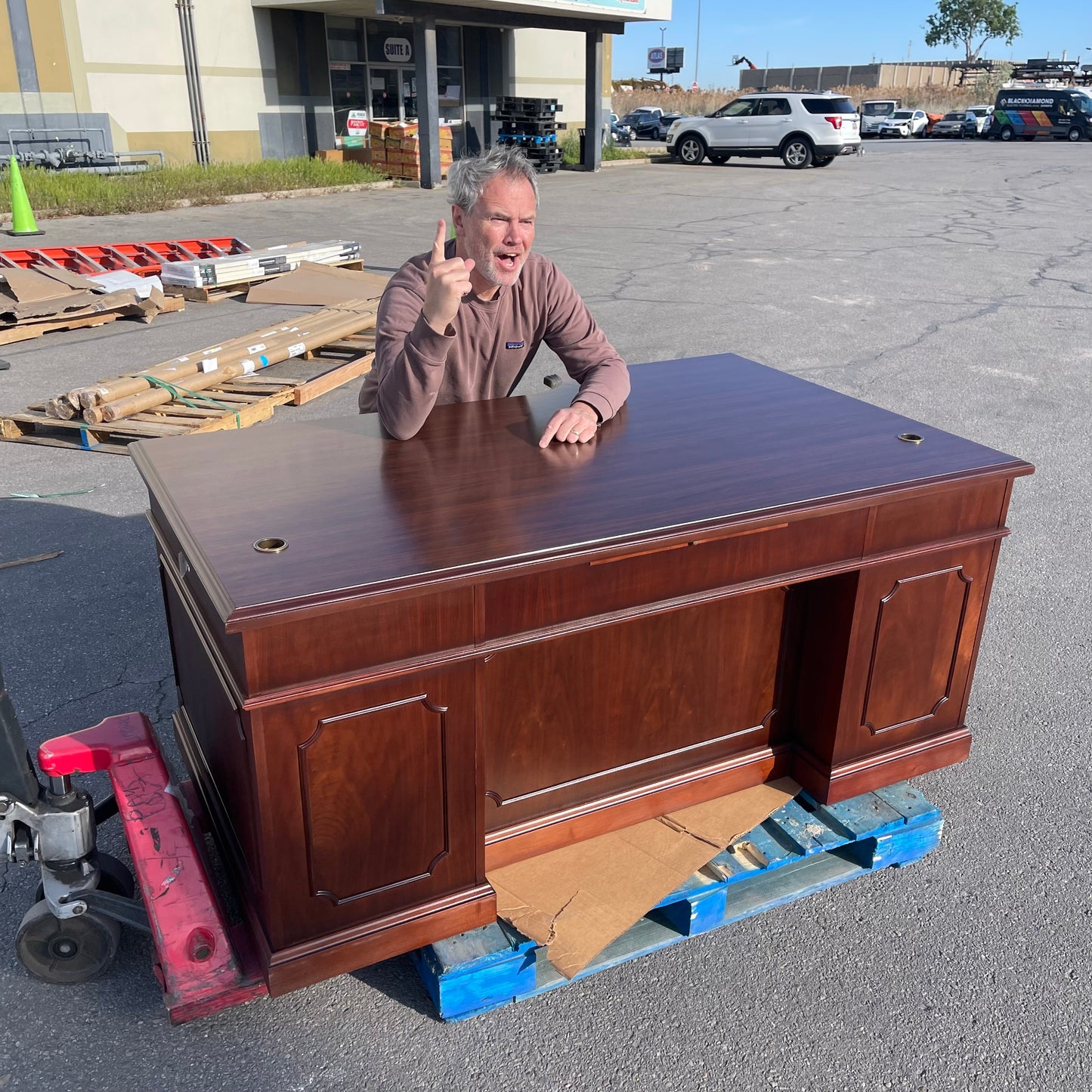 DARRAN Traditional Executive Desk Mahogany