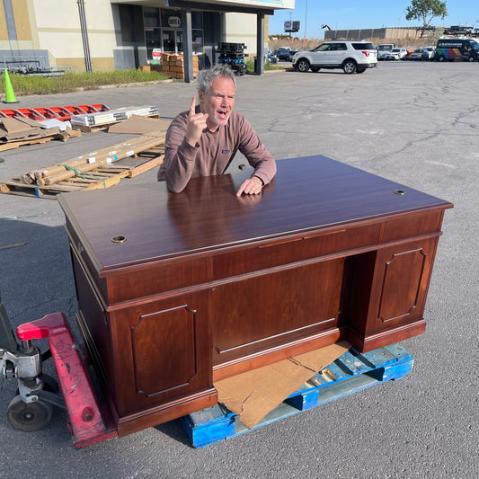 DARRAN Traditional Executive Desk Mahogany