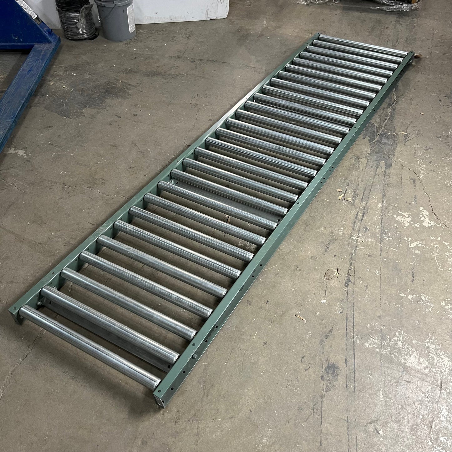 HYTROL Heavy-Duty Conveyor Roller 30" x 10' 16LE16