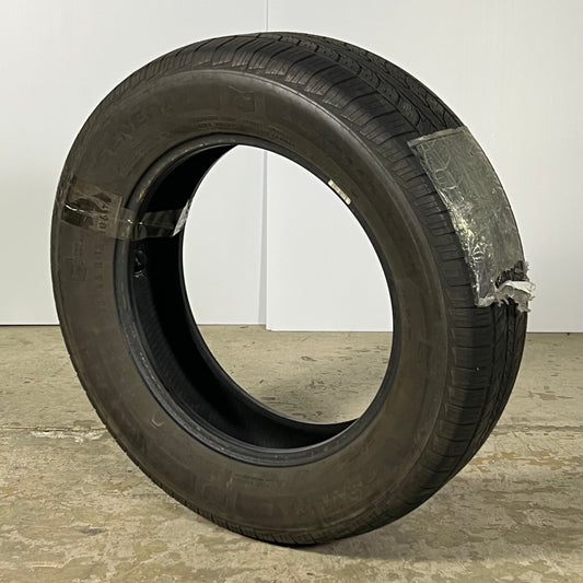 GENERAL All-Season Touring Tire Sz 235/65R18 106T Black ALTIMAX RT43 (Used)