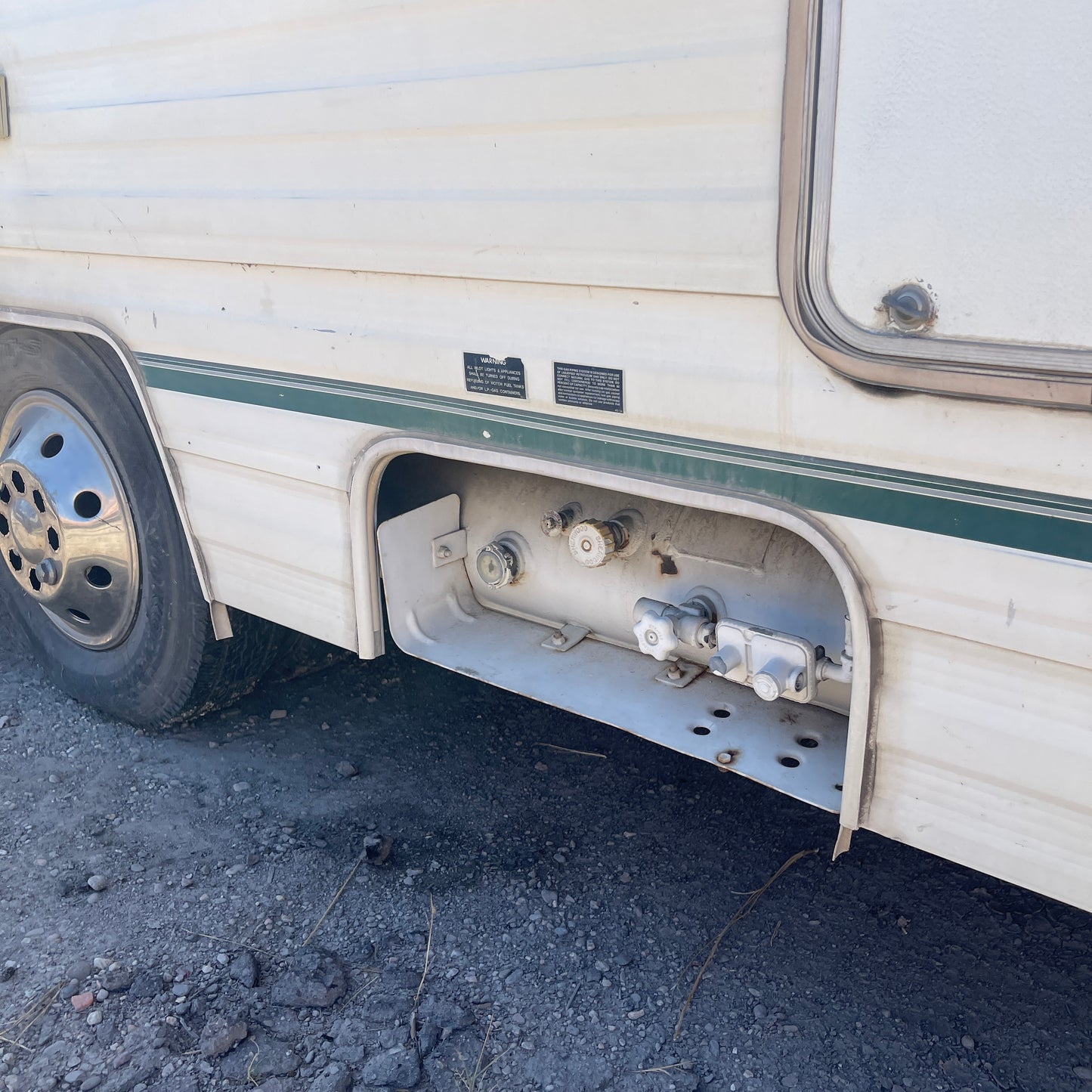 1988 FORD Ecoline 350 ELITE RV / Camper (Starts, Runs, AS-IS)