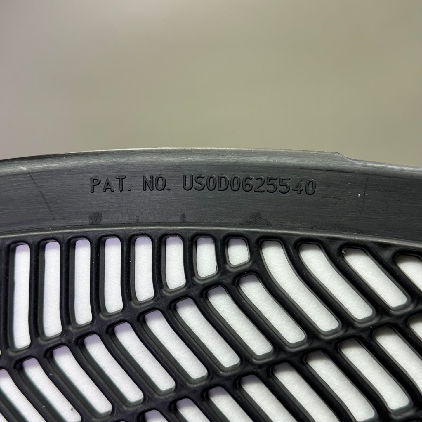 COASTWIDE PROFESSIONAL (6 Pcs) Urinal Floor Mat 20" x 17.5" Black