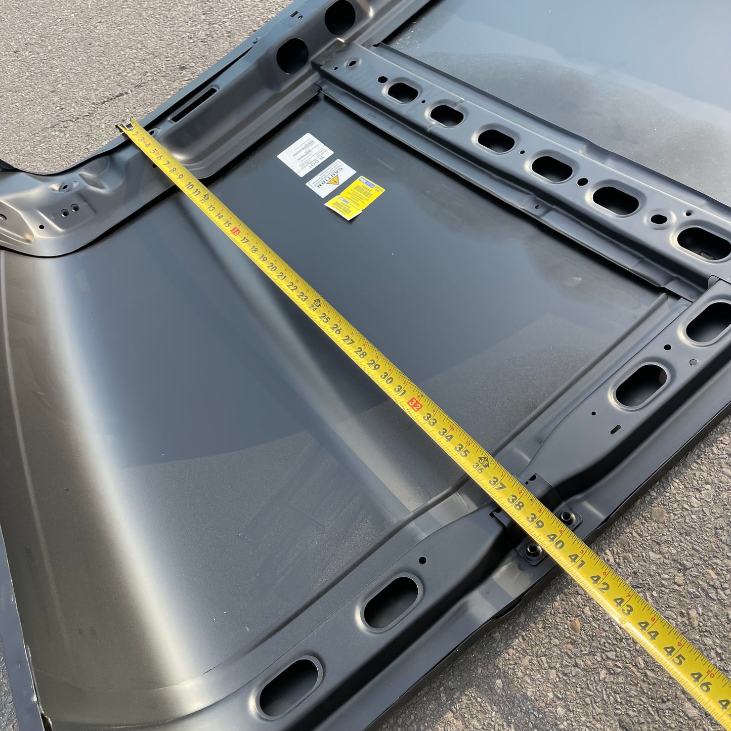 ZA@ Pallet of TONG YANG Hood For Jeep Wrangler 1997-2006 Black (AS-IS)