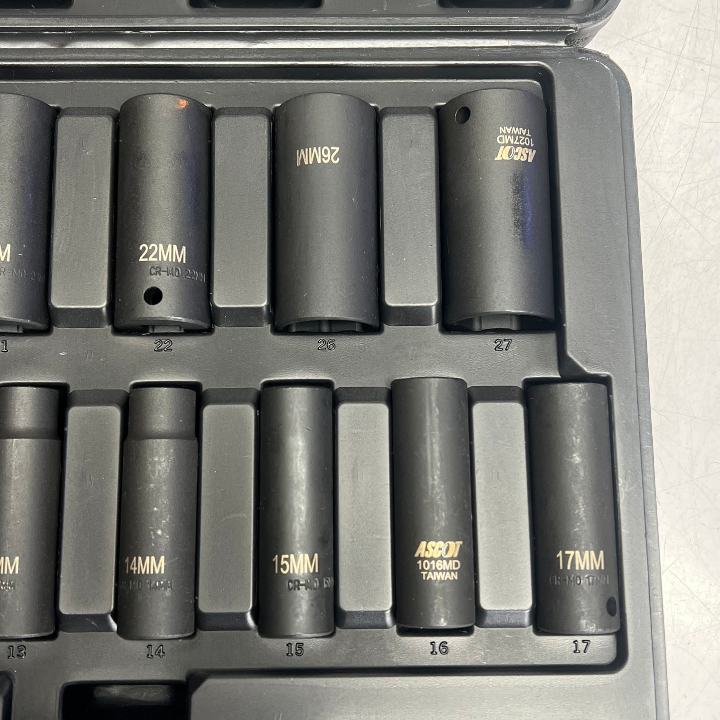 ASCOT (14 PIECE SET) Deep Impact Socket Set W/ Hard Case Metric Black 1153MD