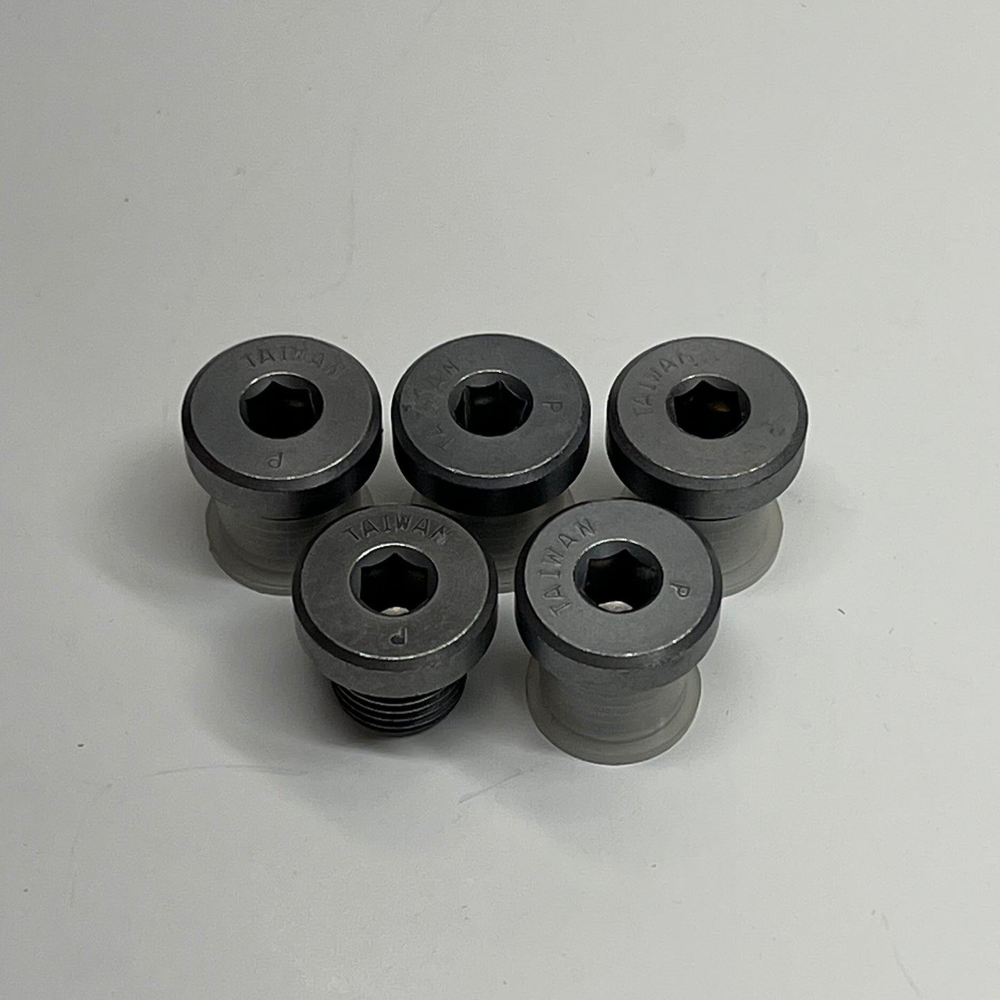 PARKER (5 PACK) Metric Hydraulic Hose Female Metric S & 24° Swivel 90° PT-008|42