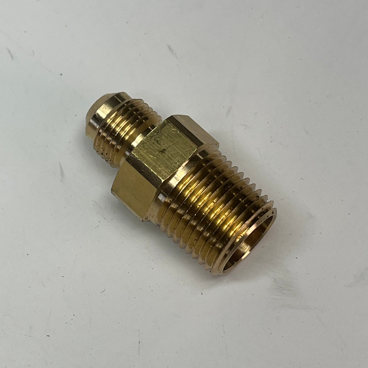 CUI (50 PACK) Heavy Duty Adaptor 3/8" Flare X 1/2" Male Pipe Brass U1-6DLS