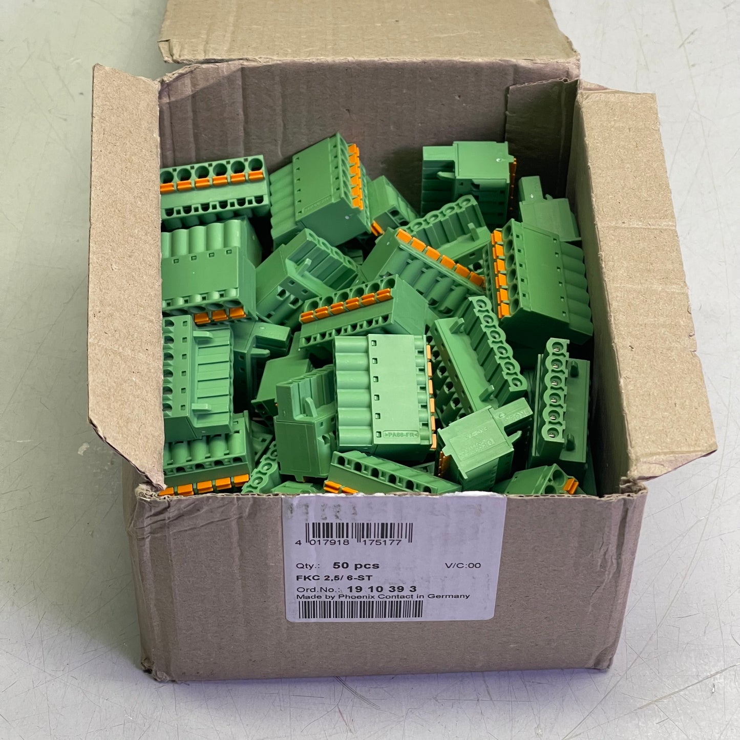 PHOENIX CONTACT (50 PACK) FKC 2,5/6-ST Pluggable Terminal Block Green 1910393