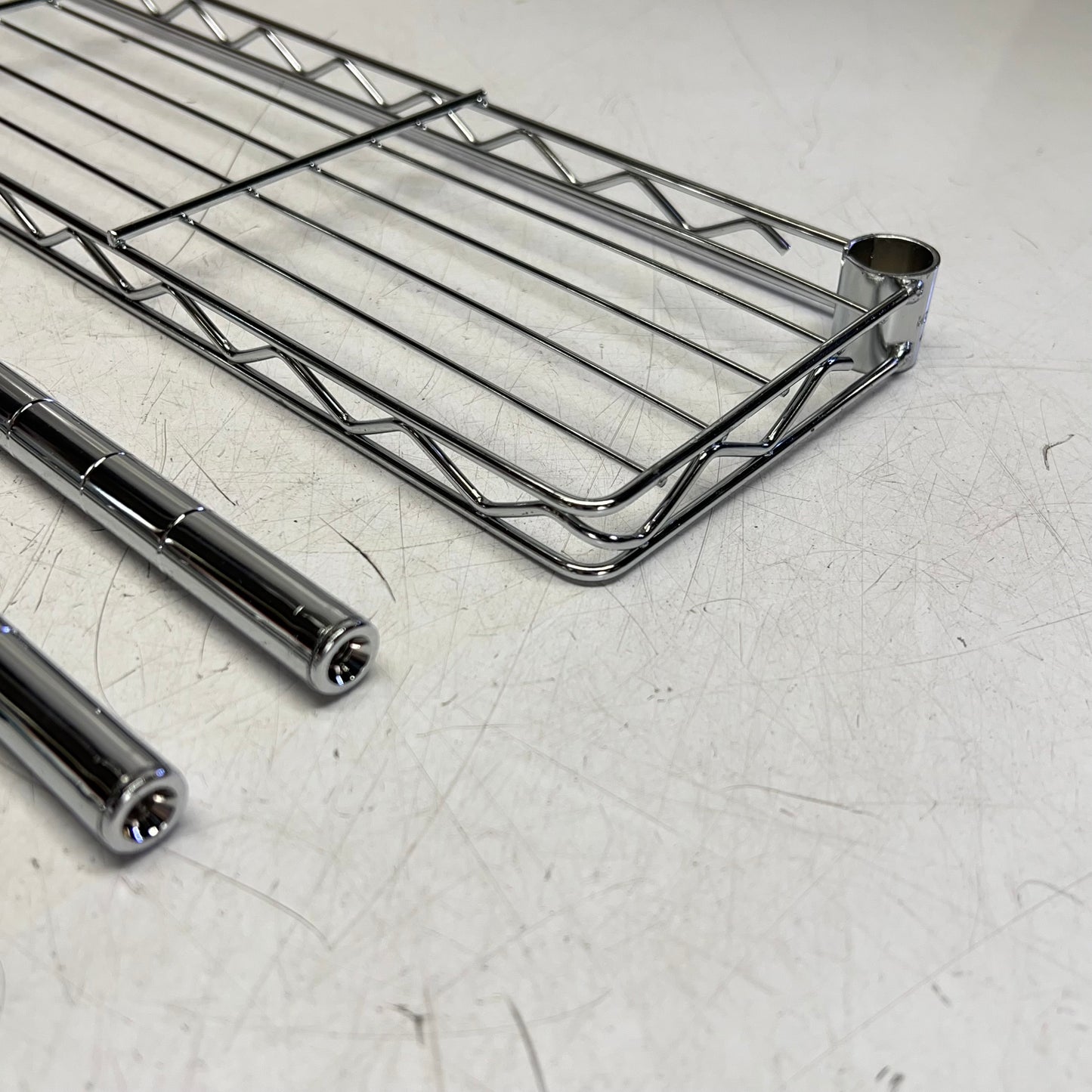 SAFAVIEH Space Saving Counter Top Marcel Mini Rack 17x17X12 Chrome HAC1010A