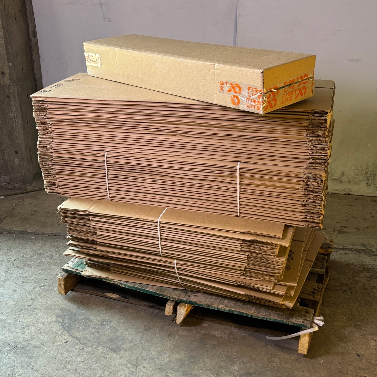 ZA@ Pallet of Flat Corrugated Cardboard Boxes Heavy Duty Shipping Packing