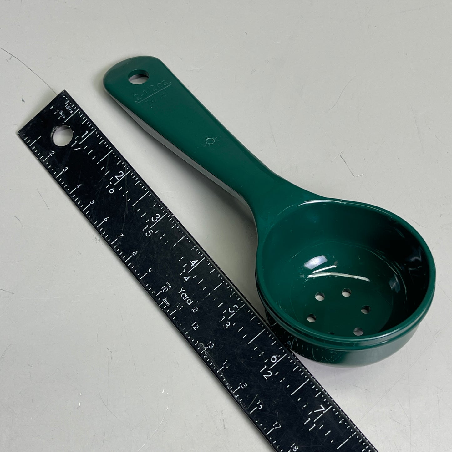 CARLISLE (4 PACK) Measure Miser Perforated Cup 2.5 oz Forest Green 496308