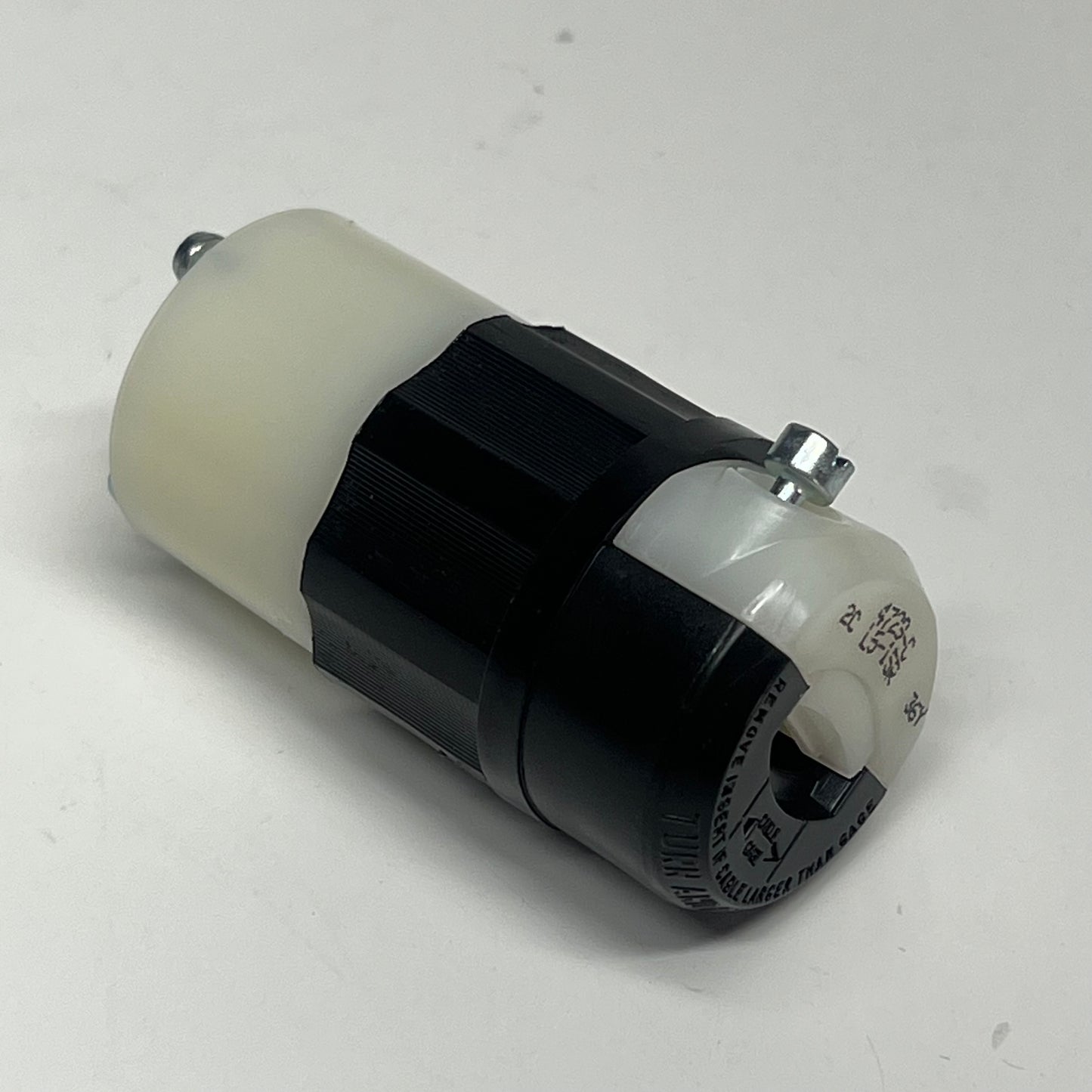 LEVITON Locking Connector Industrial Grade  15 Amp 125 Volt Black 165-4729-C