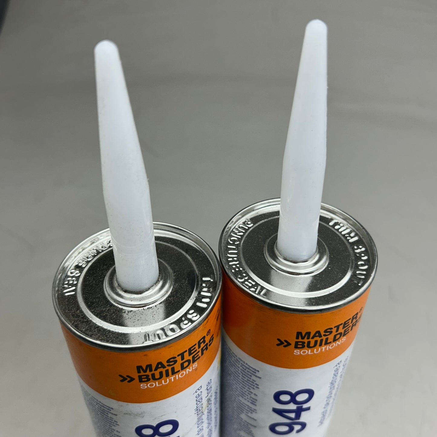 MASTER BUILDERS SOLUTIONS (2 Pack) Premium Gun Grade Polyurethane Adhesive 29 Fl oz Brown 948