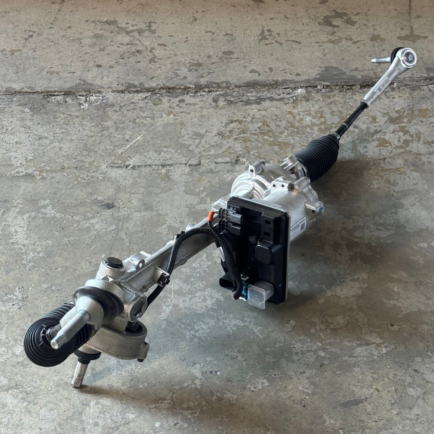 TESLA Steering Gear Rack Pinion 1044832-00-A (New Other, Distressed Box)