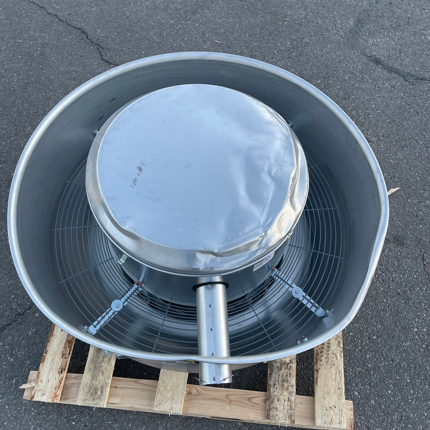 CANARM HVAC Up Last Roof Exhaust Fan 16.5” ALUMINUM ALX165-UD100EC