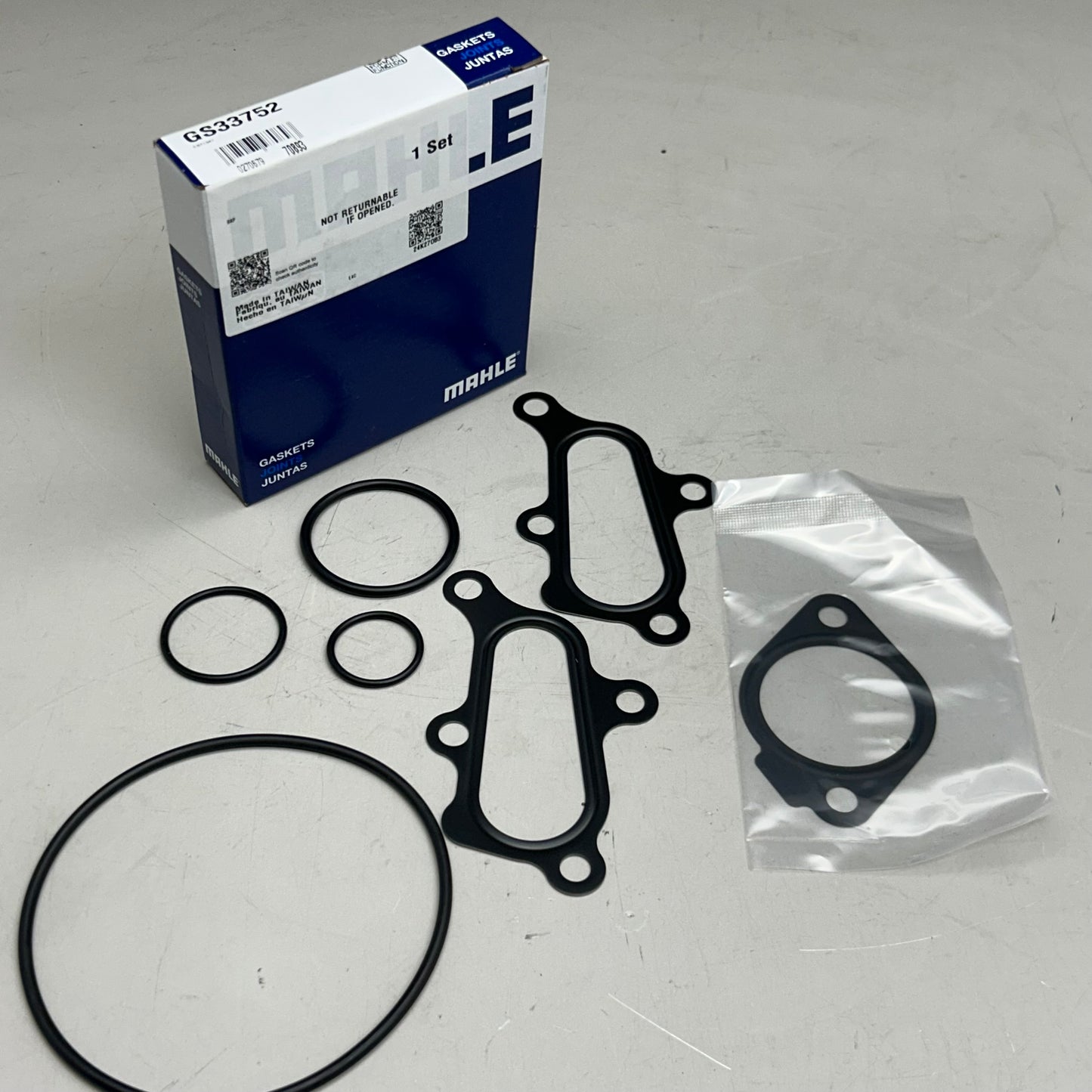 MAHLE Engine Water Pump Mounting Gasket Replacement Part For Chevy GS33752