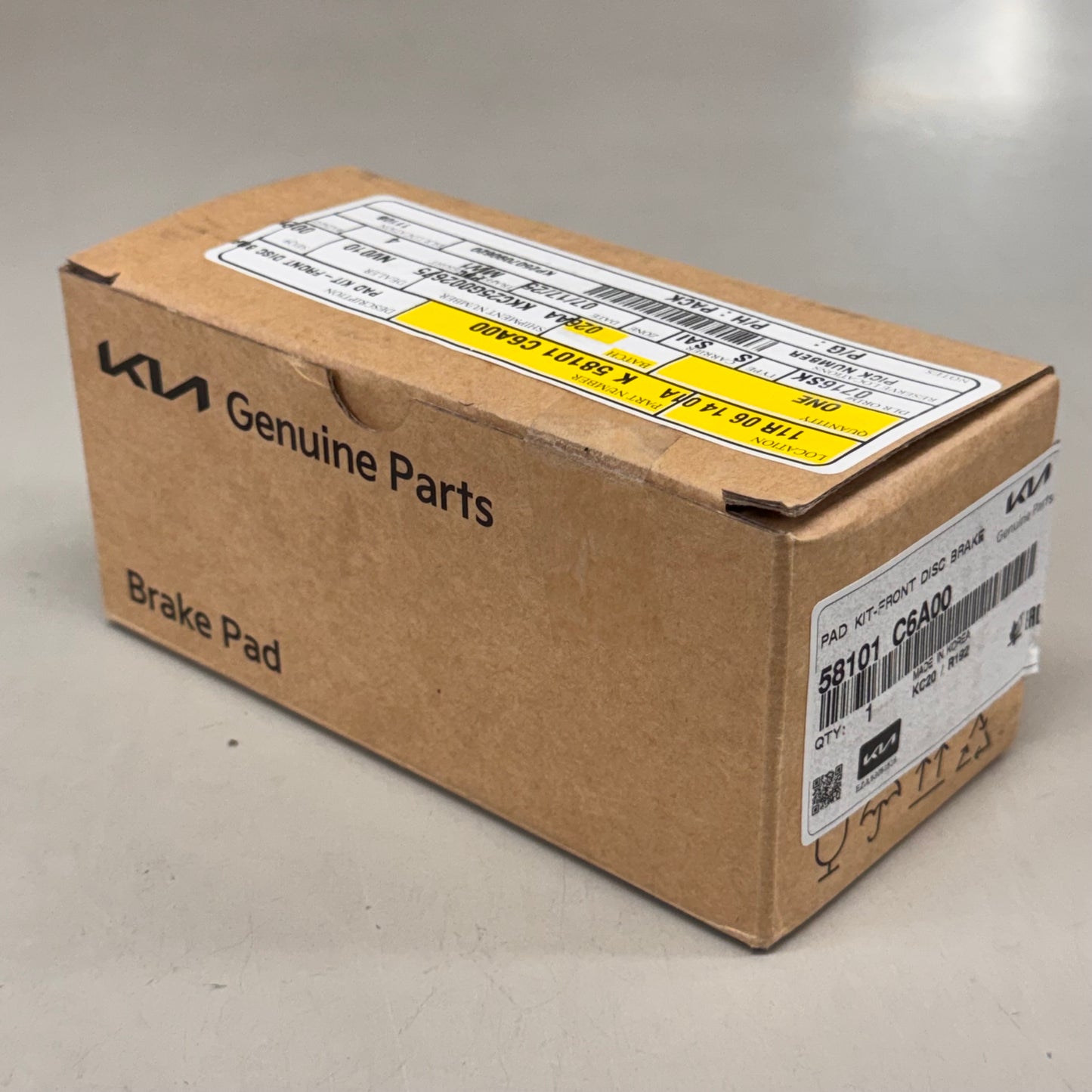 OEM NEW Genuine Front Disc Brake Pads Assembly 16-20 Kia Sorento 58101-C6A00