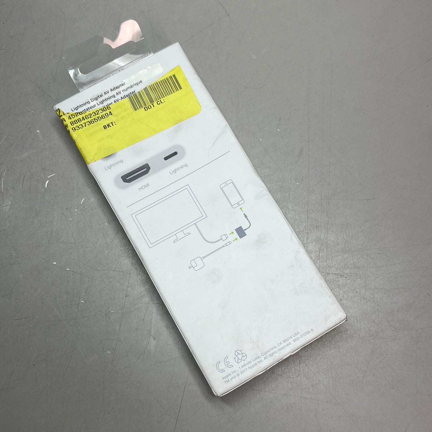 APPLE  Lightning Digital AV Adapter Up To 1080p HD White MD826AM/A (Return)