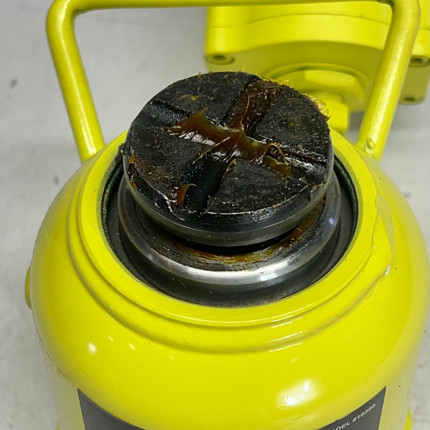 ESCO Yellow Jackit Air Hydraulic Shorty Bottle Jack 20 Ton Lifting Cap 10399