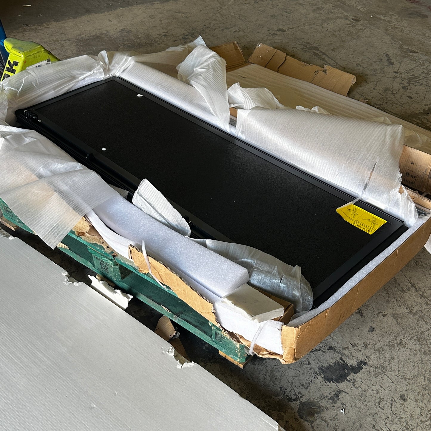 ZA@ Rough Country Hard Low Profile Truck Bed Cover for Chevy Silverado 1500/GMC Sierra 1500 (2019-2024) - 5'10 (69.9") Tri-Fold Tonneau Cover