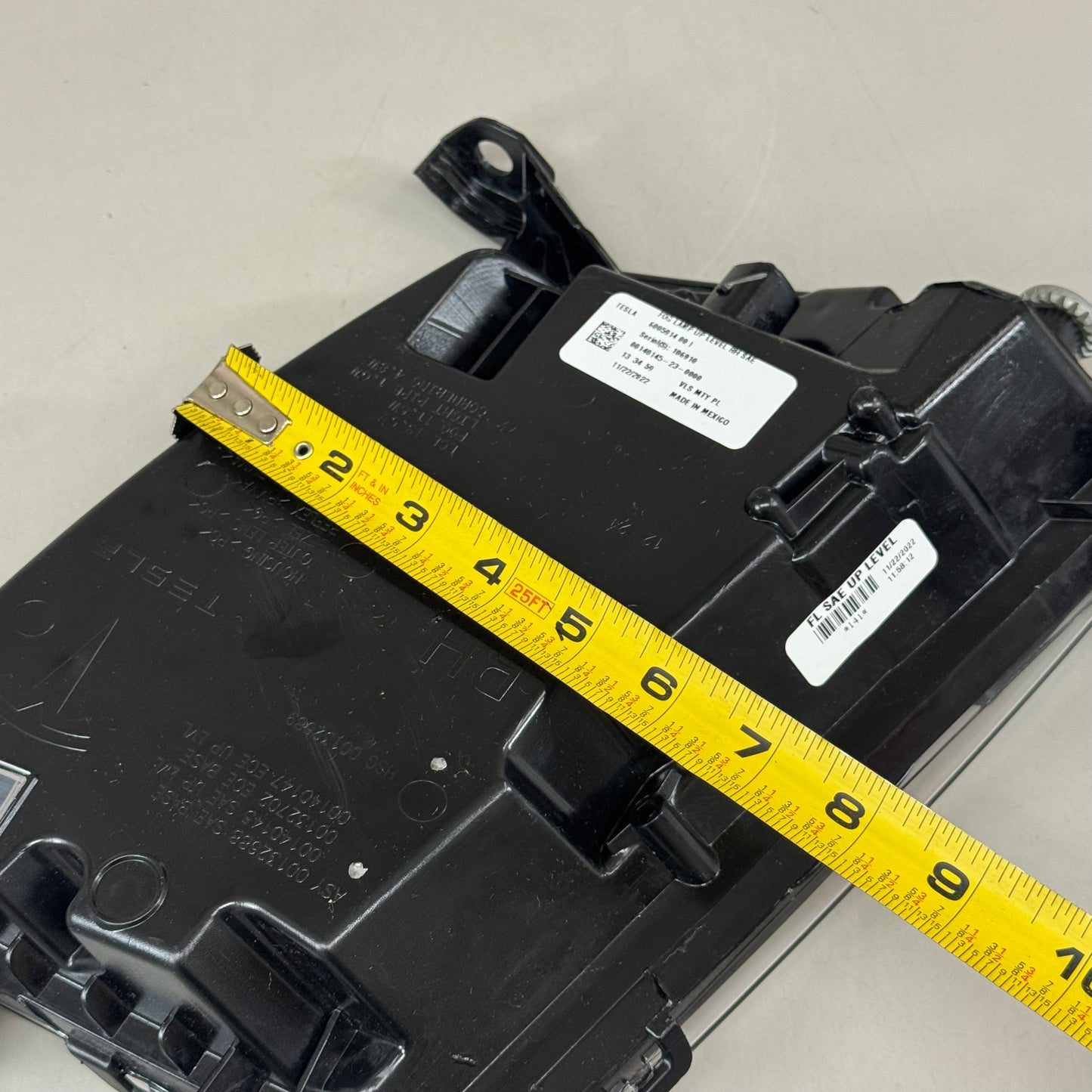 TESLA Front Fog Lamp Assembly Right Hand SAE Up Model S 00140145-23-0000