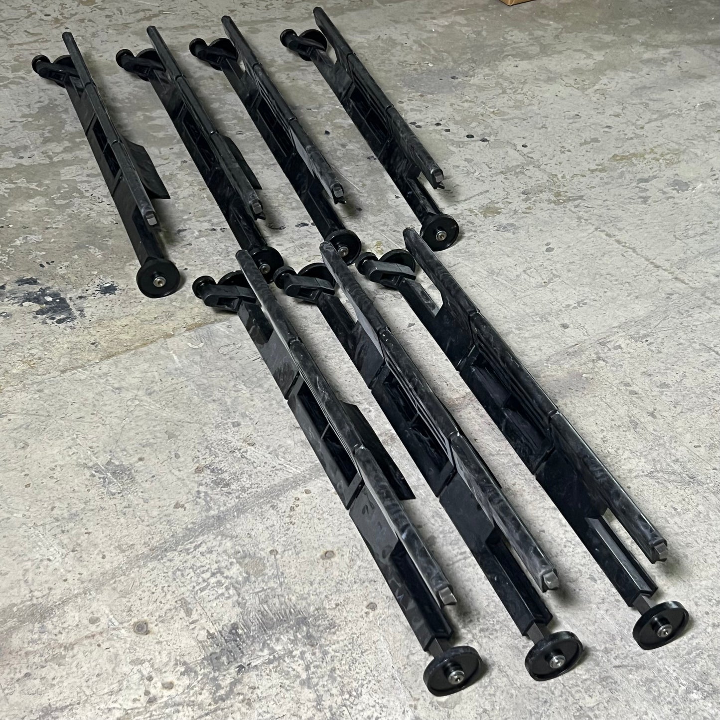 ZA@ Pallet of MIXED Tension Rod Assy, Stainless Steel Braided Washer Machine Hose, Aqua Film Concentrate, Polypropylene Bouffant & Beard Cover (New Other)