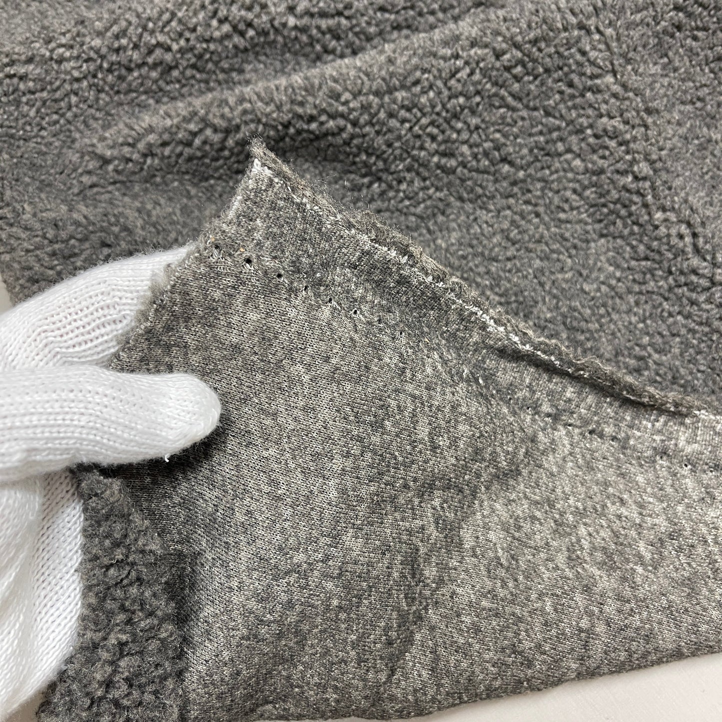 Z@ 28 YARDS of FLEECE! YAW LIAMY Large Roll of Fleece Fabric / Material 60” W Sheepskin Grey (New) M
