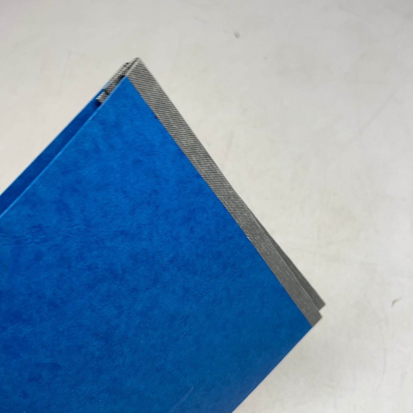 ACCO (25 PACK) Leather Embossed Presstex Report Covers  8.5" Top Blue A7017022