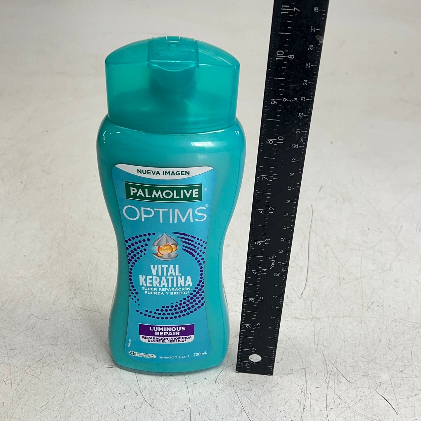 PALMOLIVE OPTIMS (2 PACK) Luminous Repair W/ Keratina 2 in 1 Shampoo  700 mL
