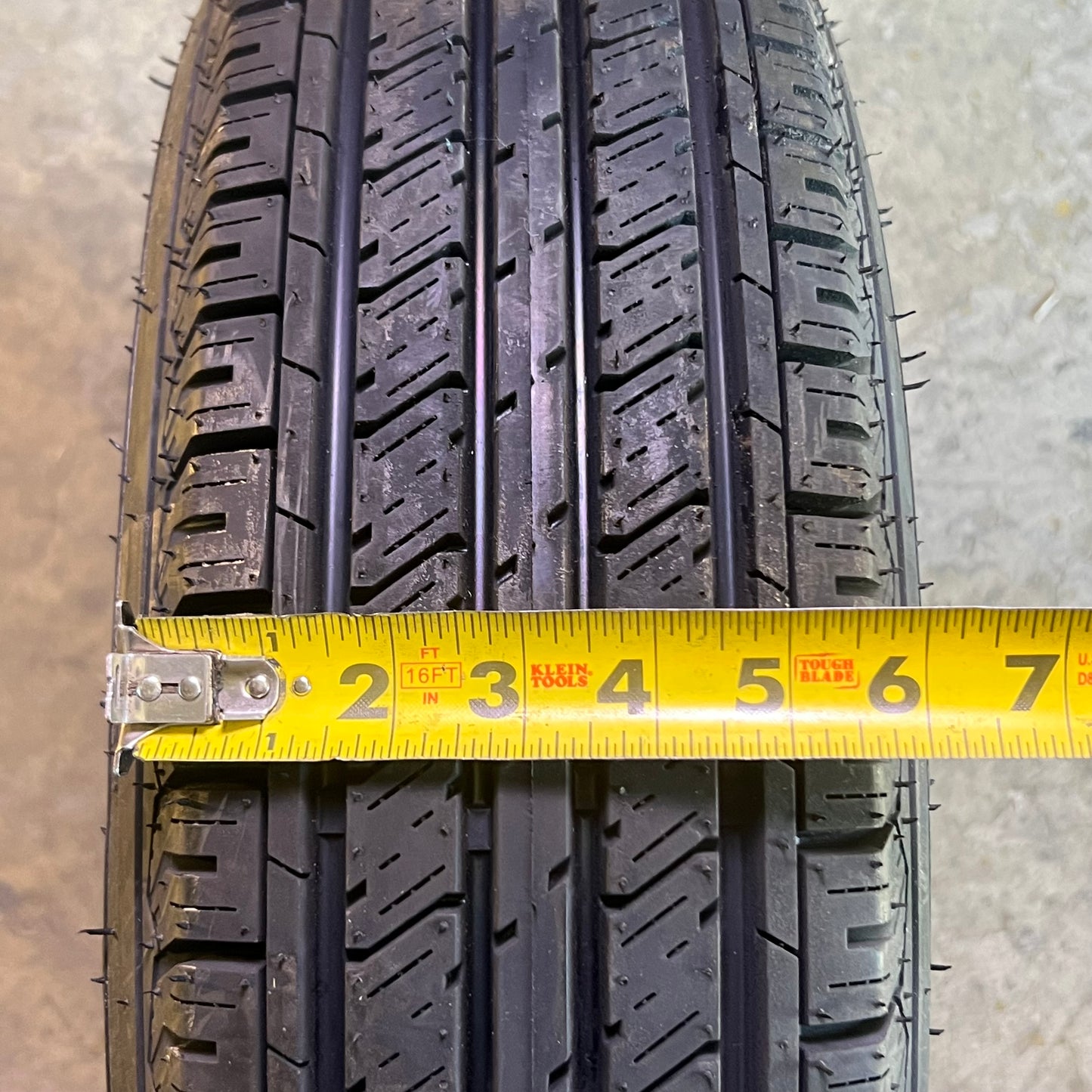CARLISLE Radial Trail Tires Dot 4524 ST205/75R14 Black 6H1483