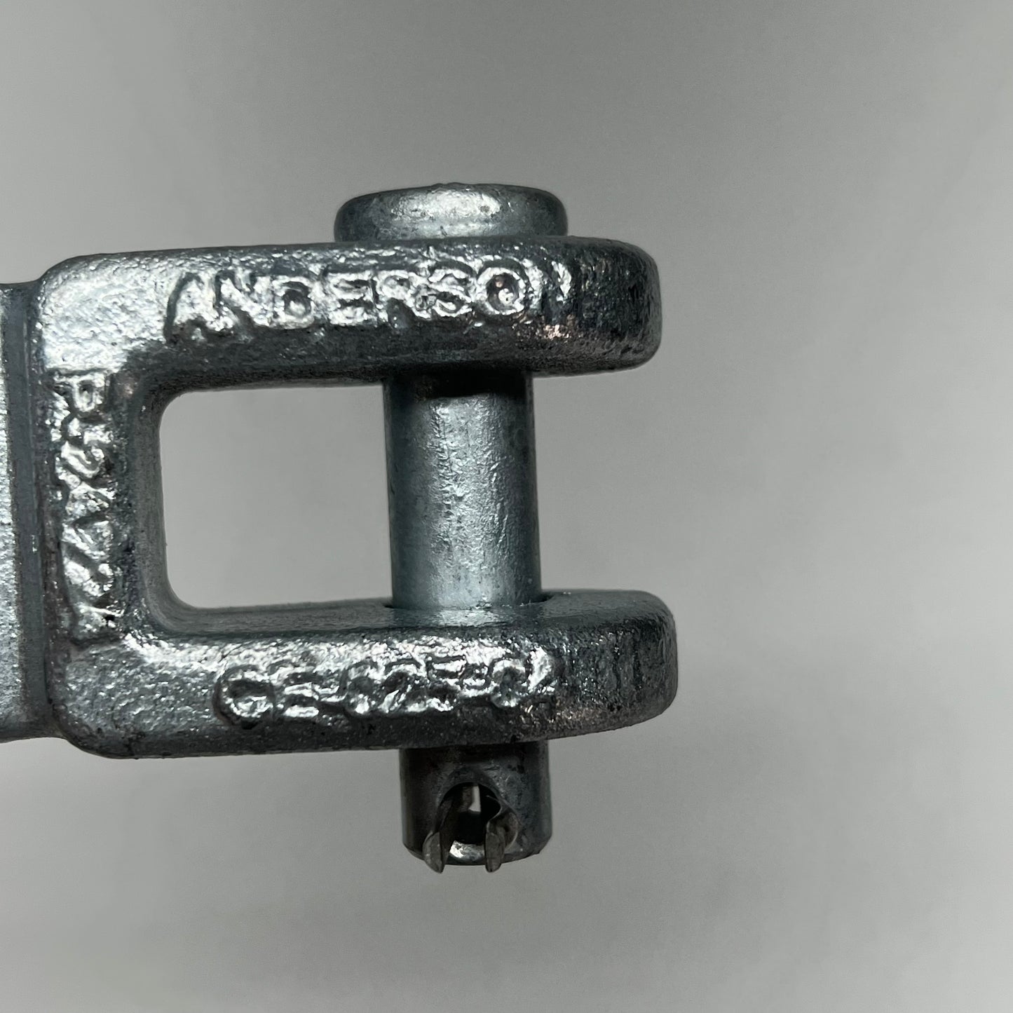HUBBELL Clevis Eye Ductile Iron 20000 Lb Strength Rating Rotated 90-deg CE02504