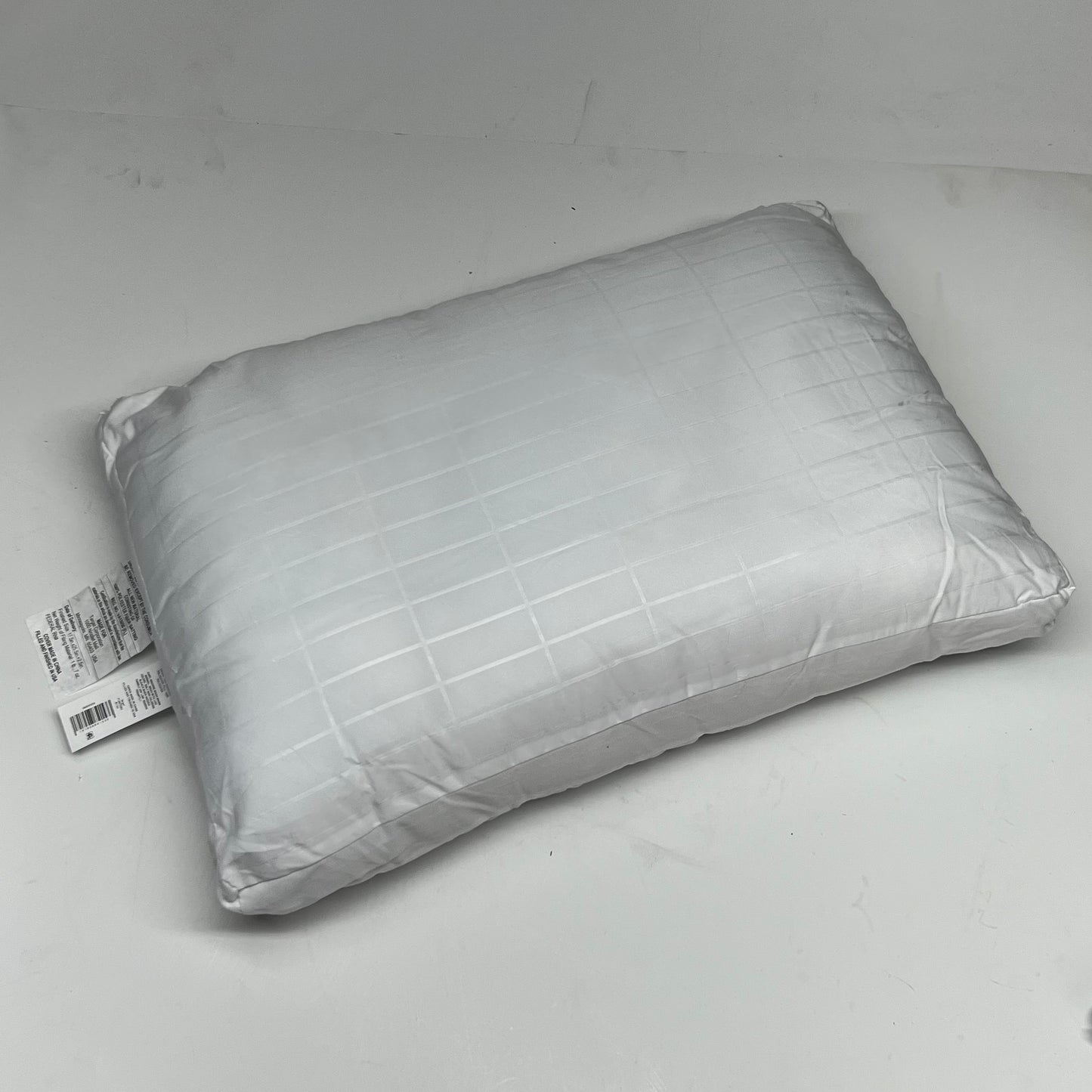 ROOM ESSENTIALS (2 PACK) Overfilled Plush Pillow Queen