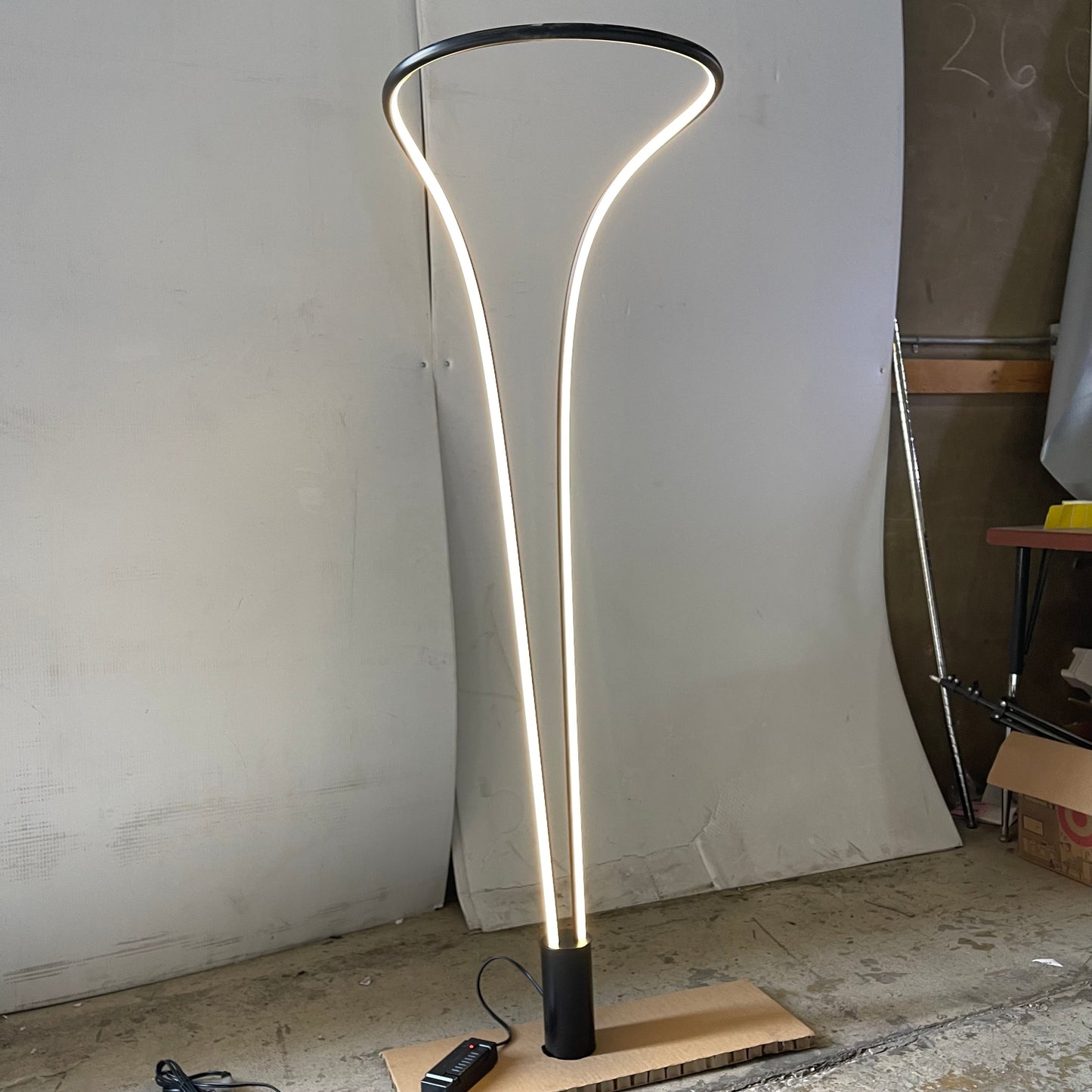 ARTCRAFT Cortina LED Floor Lamp Fixture 33W LED 3000K 120V AC7589BK