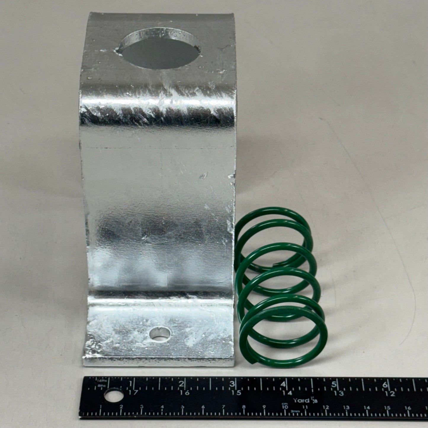 KINETICS Seismic Spring Isolator FHS-1-70 Galvanized Housing 0.2" (5 mm) 457055