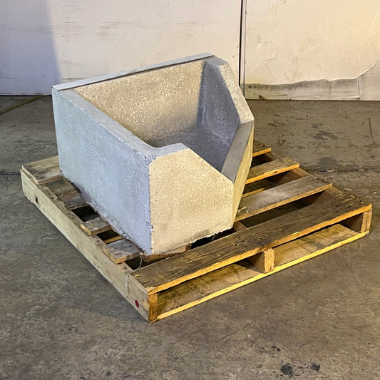 ZA@ Pallet of FIAT PRODUCTS Sink Sz 24" x 24" x 12"H