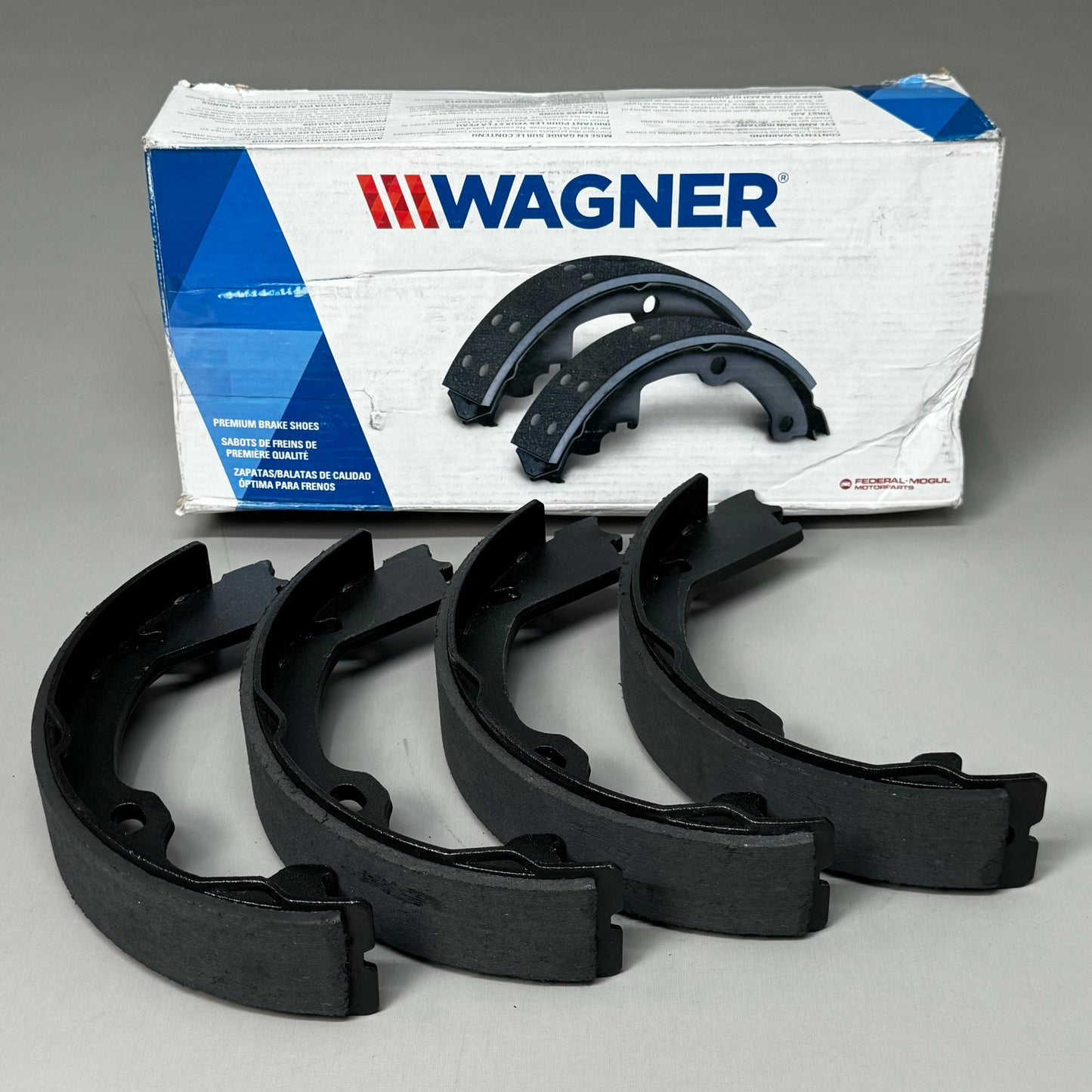 WAGNER QS Ceramic Disc Brake Shoes Set 7 1/2" x 4 1/2" Black Z1023